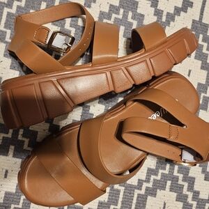 NWOT Comfort at its best!!!